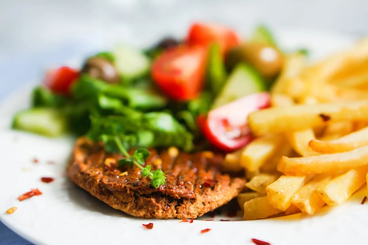 Co zjeść w Karpaczu? Najlepsze restauracje i lokalne specjały Co zjeść w Karpaczu? Najlepsze restauracje i lokalne specjały